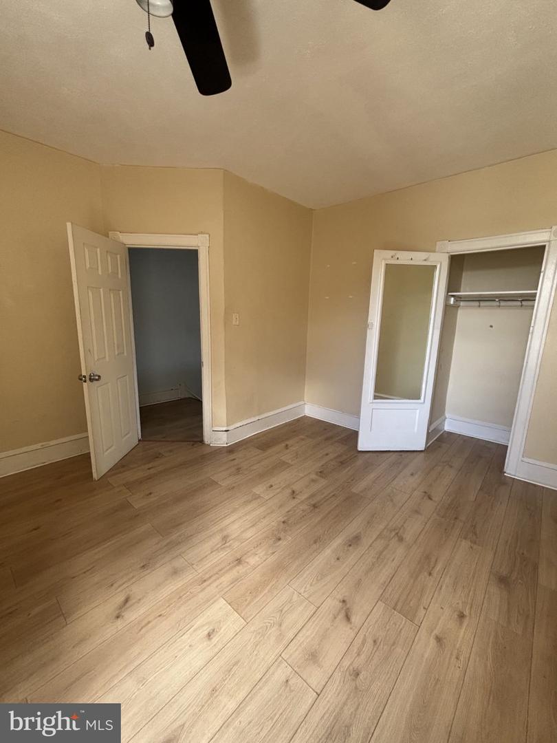 4636 Oakland St Property Photo 15