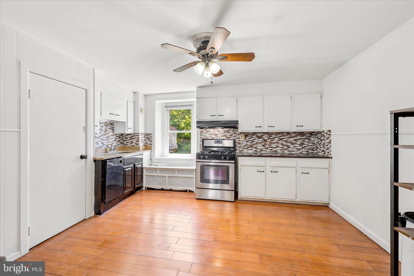 165 Levering St Property Photo 1
