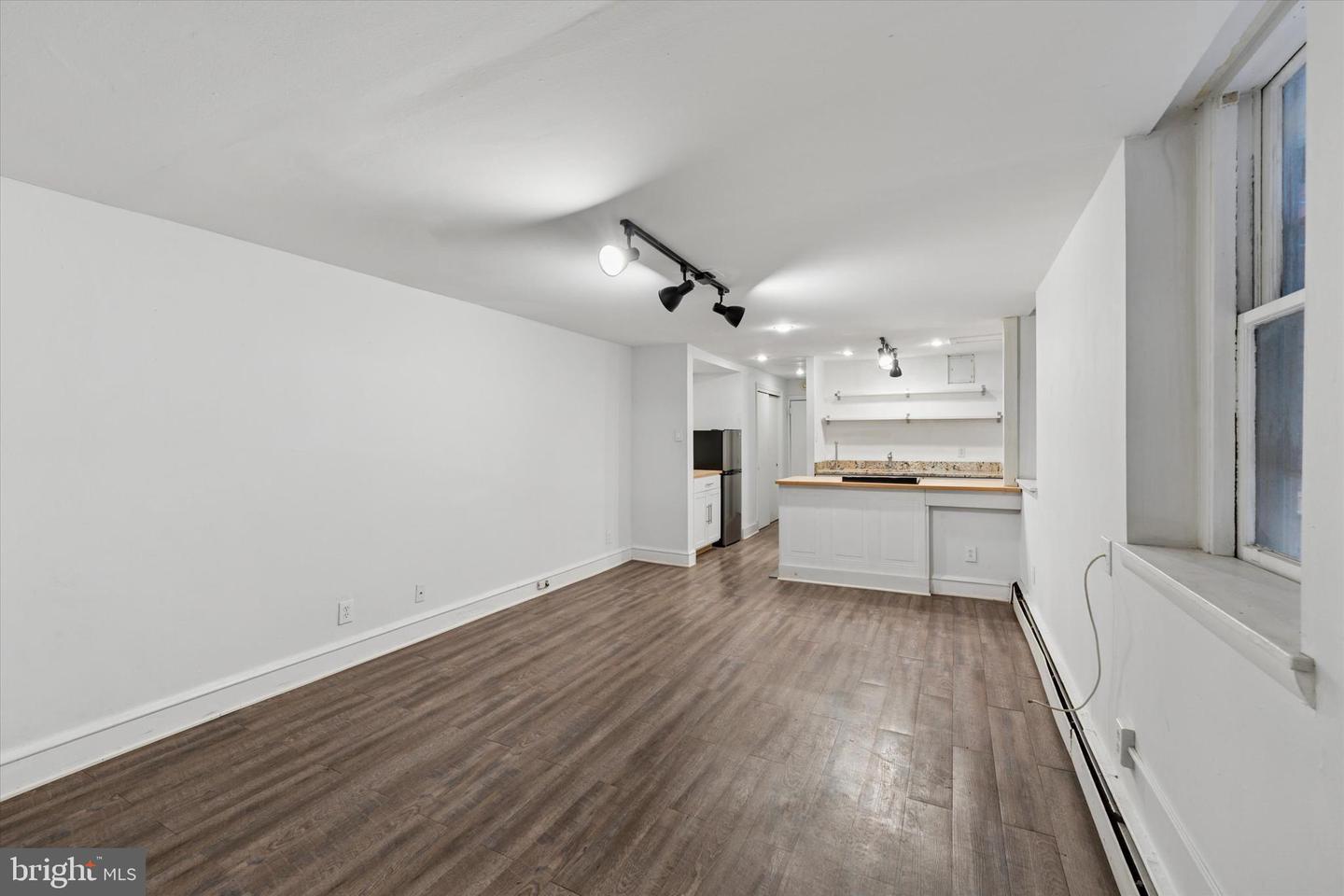 240 S 13th St #b Property Photo 2