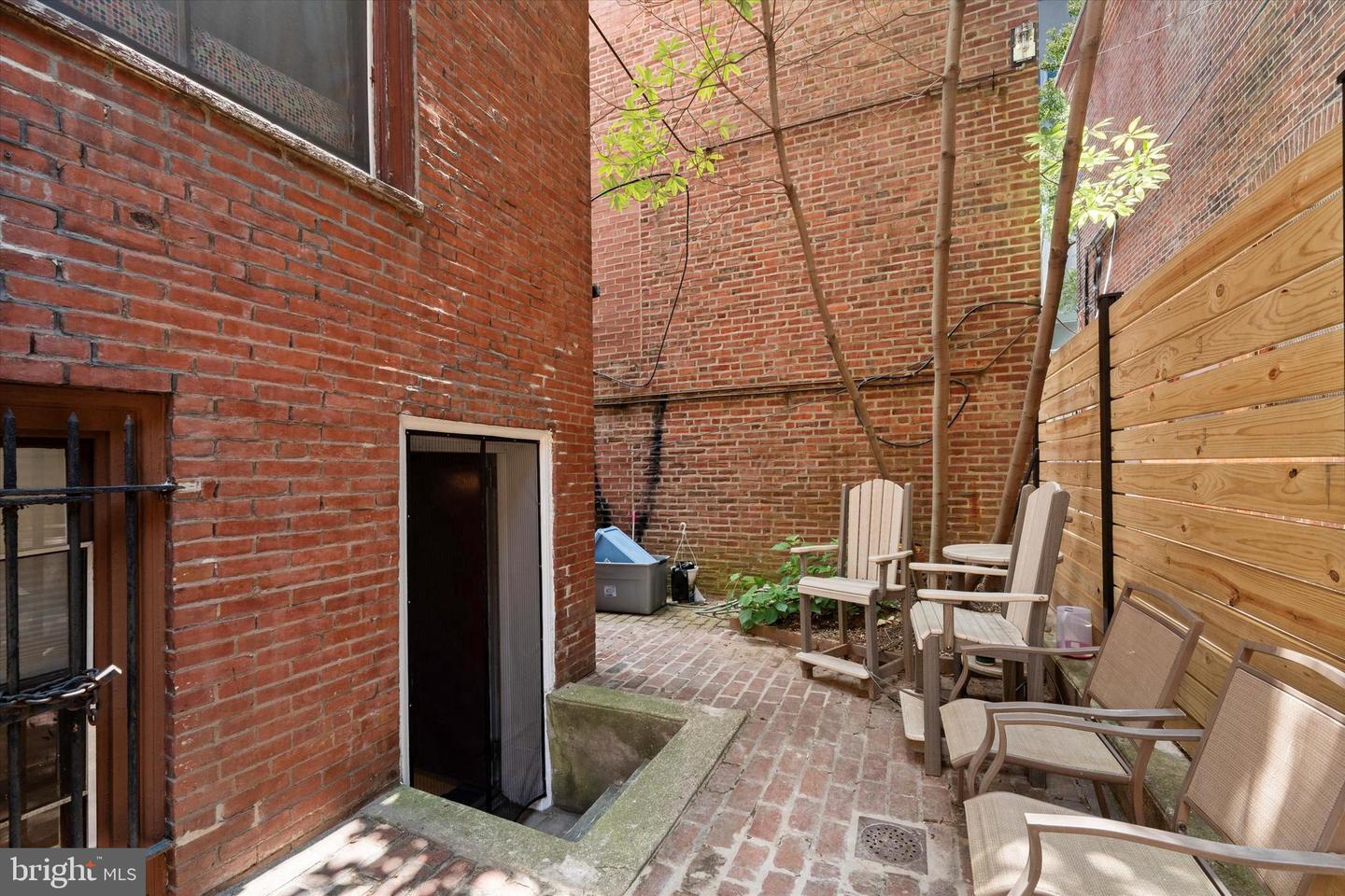 240 S 13th St #b Property Photo 15