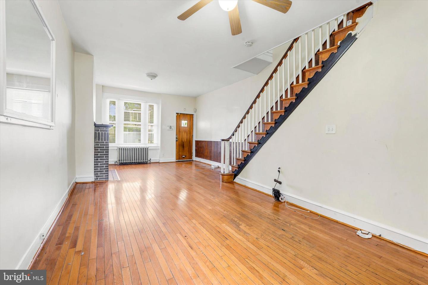 2934 Aramingo Ave Property Photo 2
