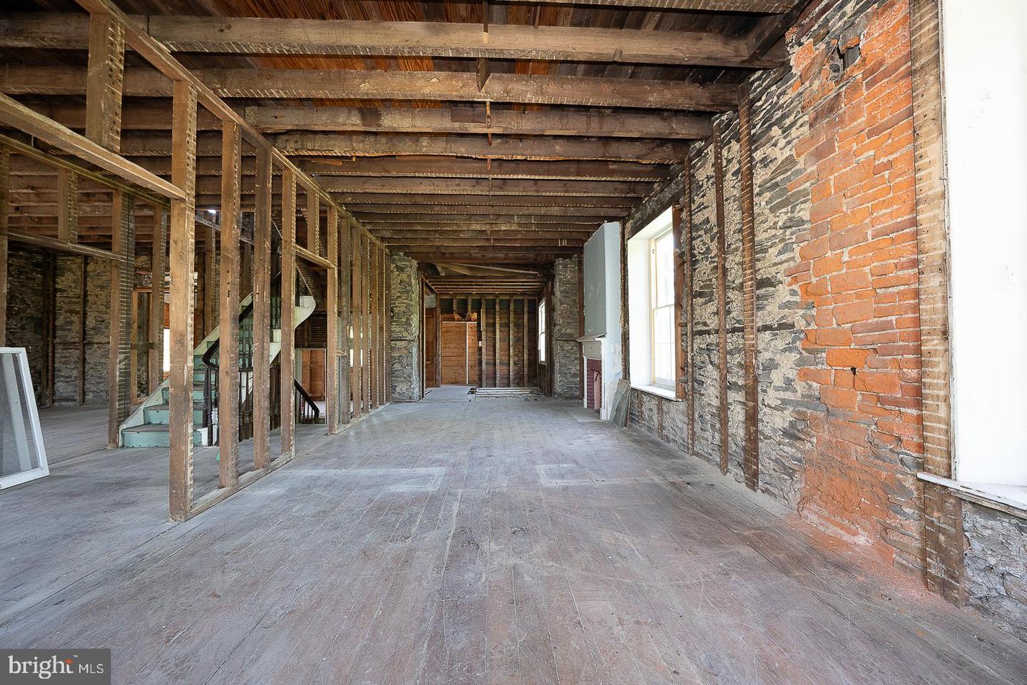 5 E Chestnut Hill Ave Property Photo 9