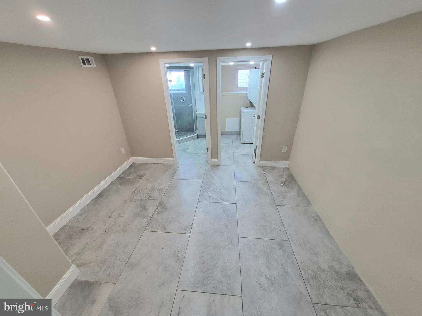 6136 Walker St Property Photo 25