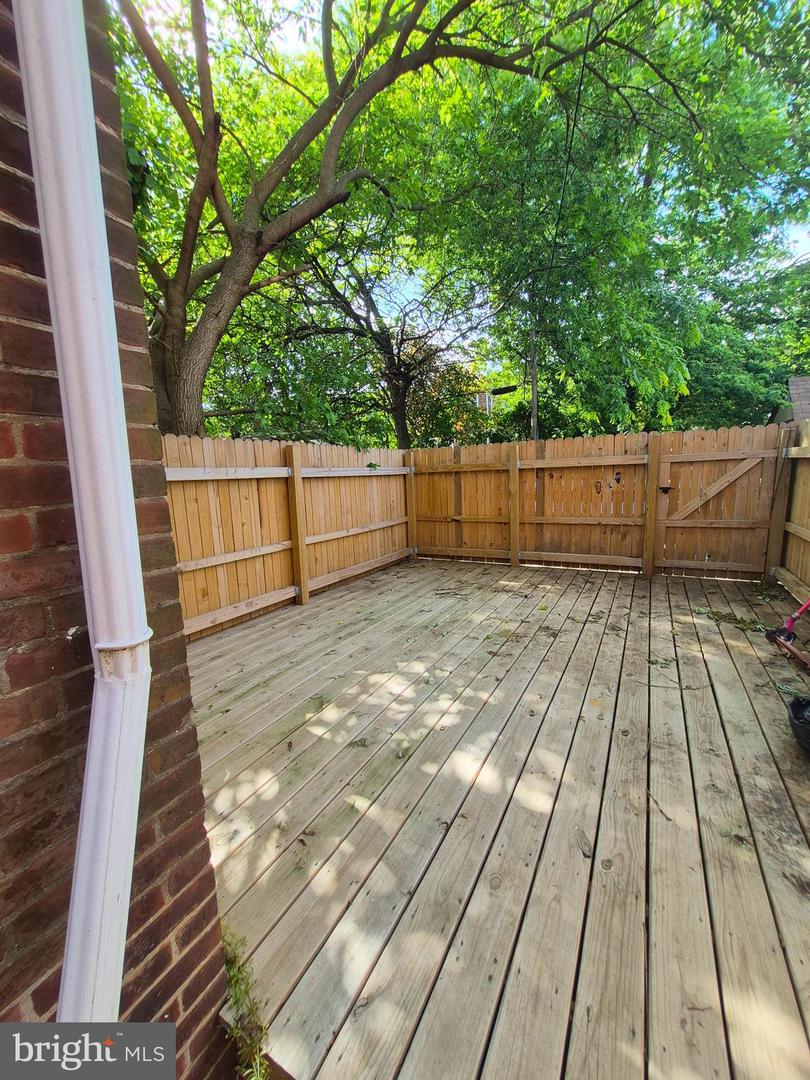 6136 Walker St Property Photo 32