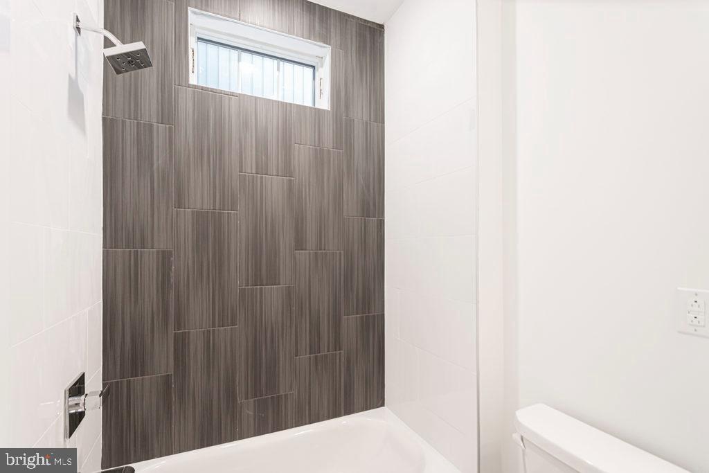 2623 Christian St #unit 301 Property Photo 11