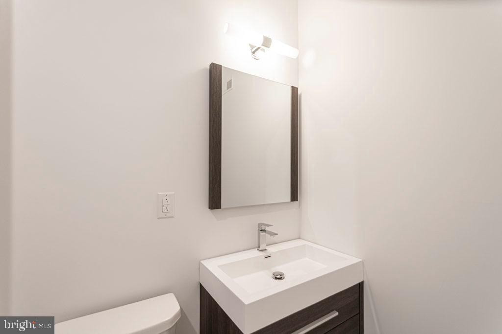 2623 Christian St #unit 301 Property Photo 12