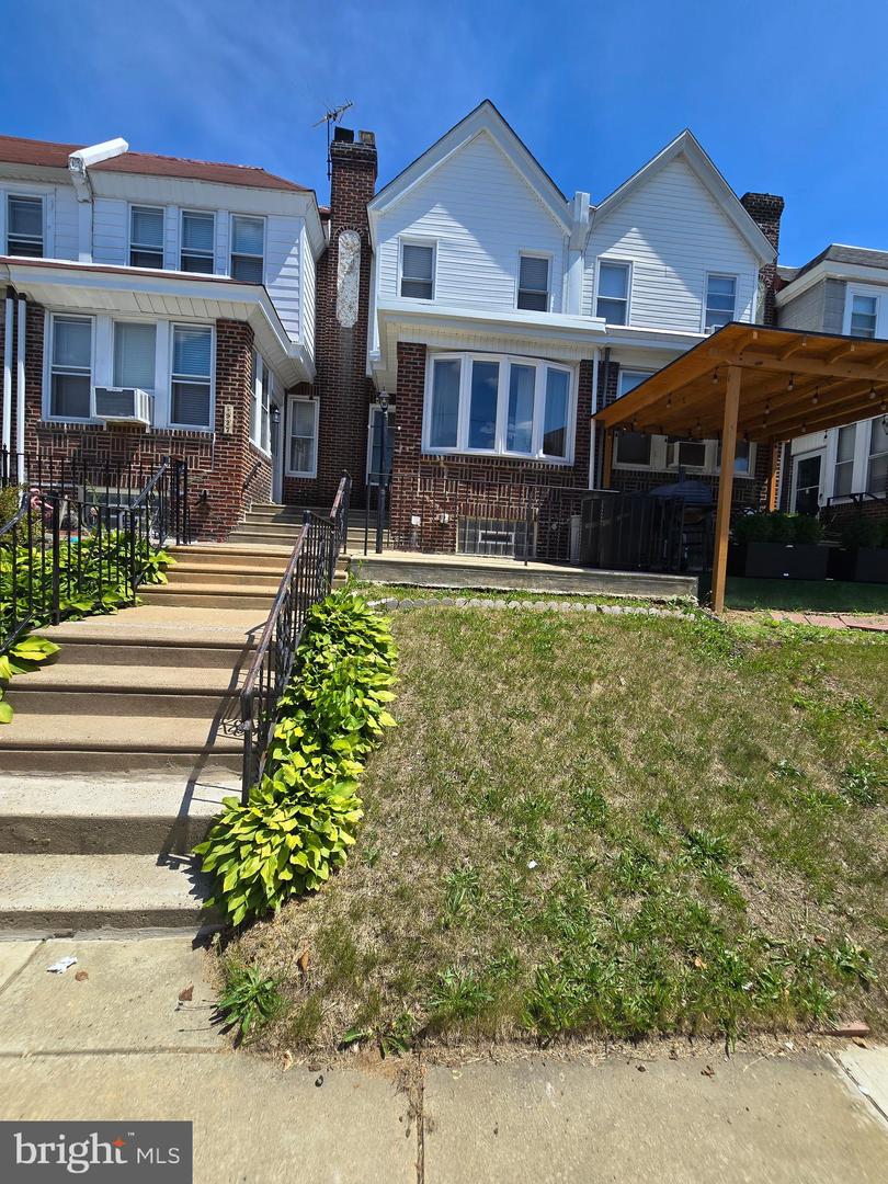 5925 REACH ST Property Photo 1