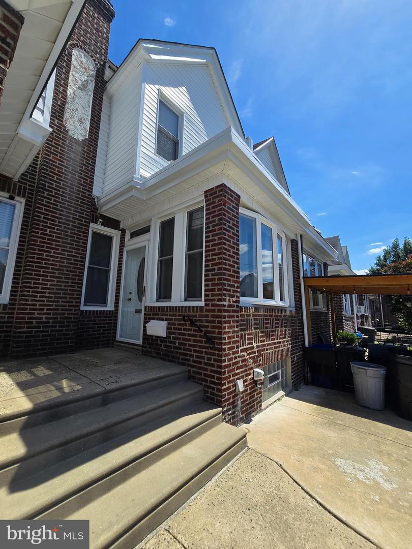 5925 Reach St Property Photo 2
