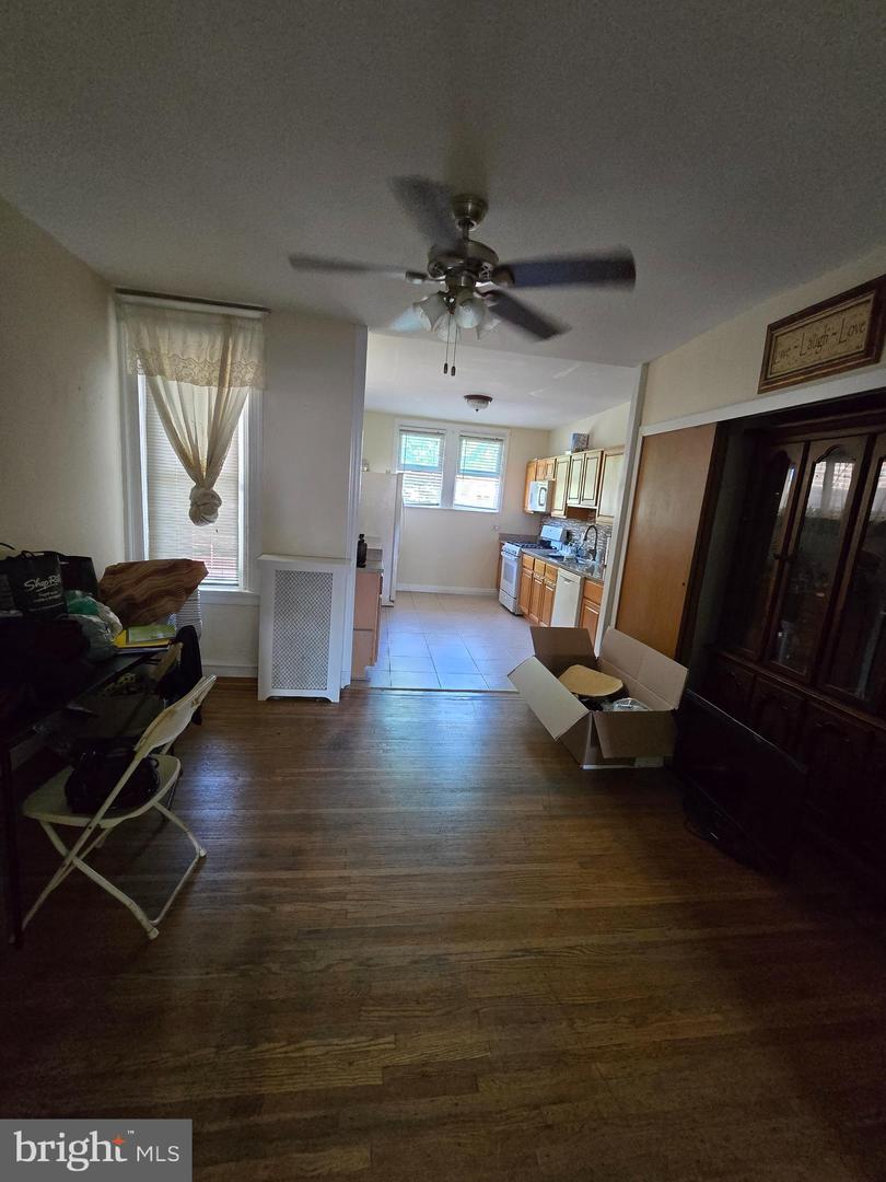 5925 Reach St Property Photo 5