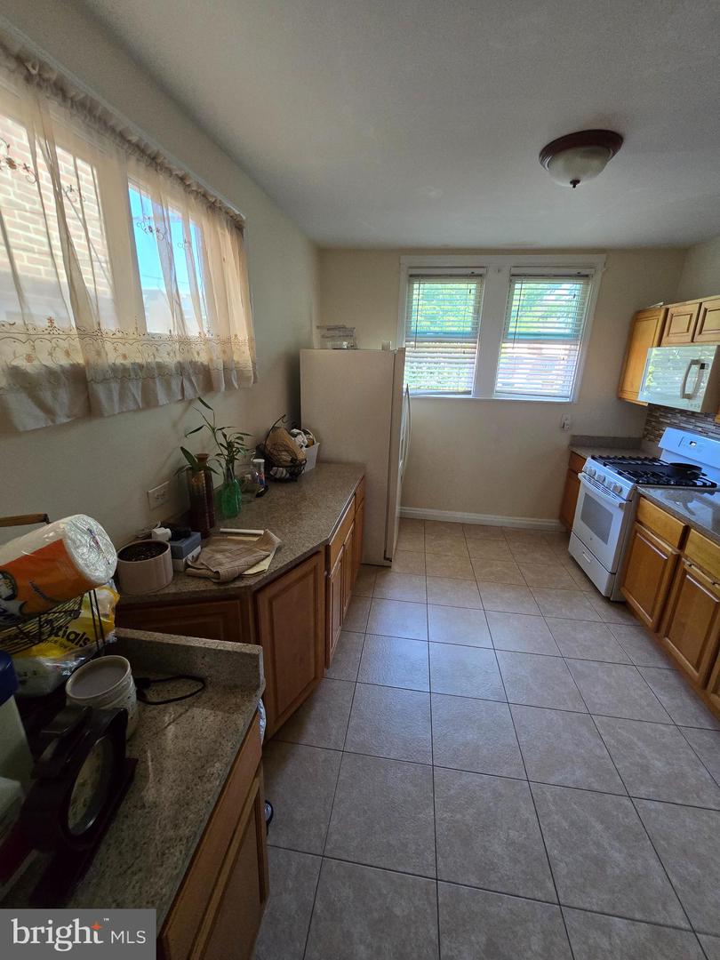 5925 Reach St Property Photo 7