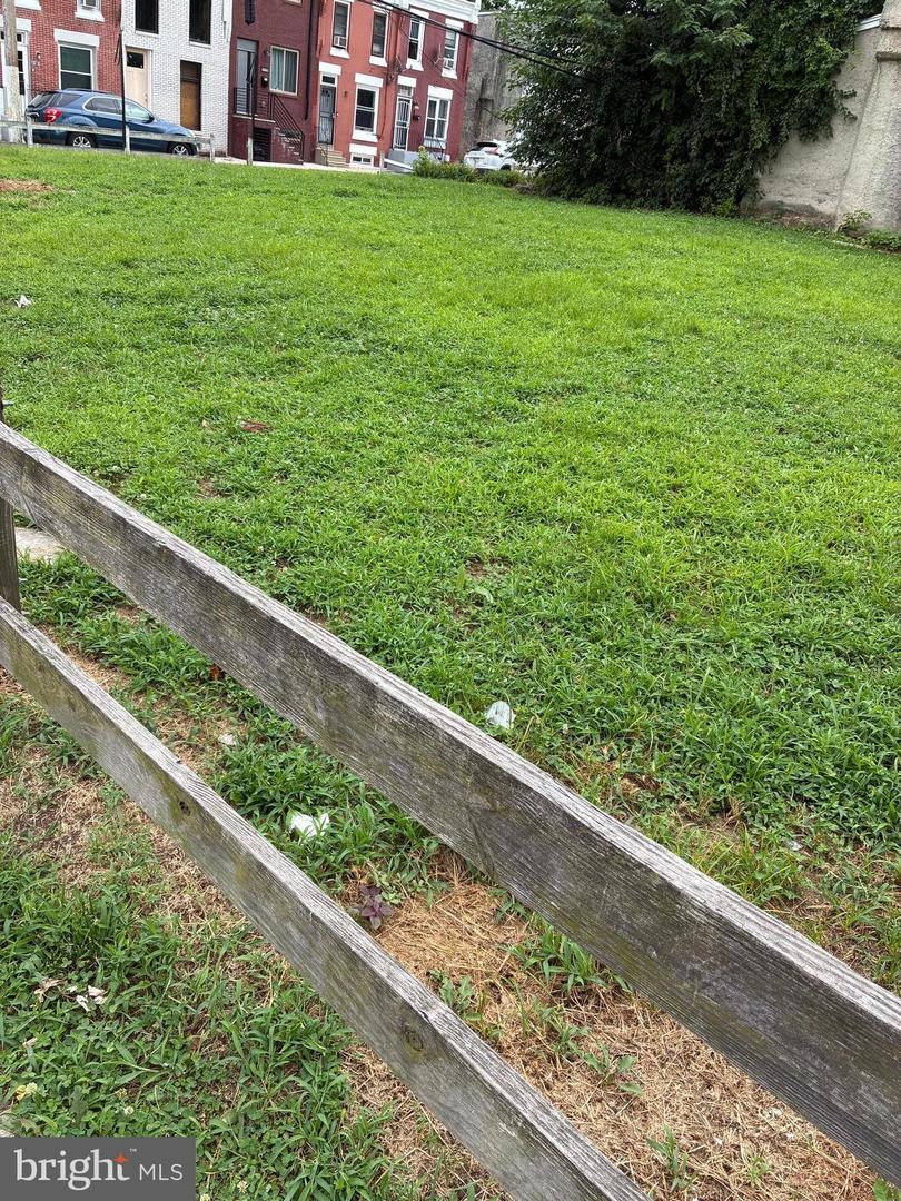 1129 N Union St Property Photo 3