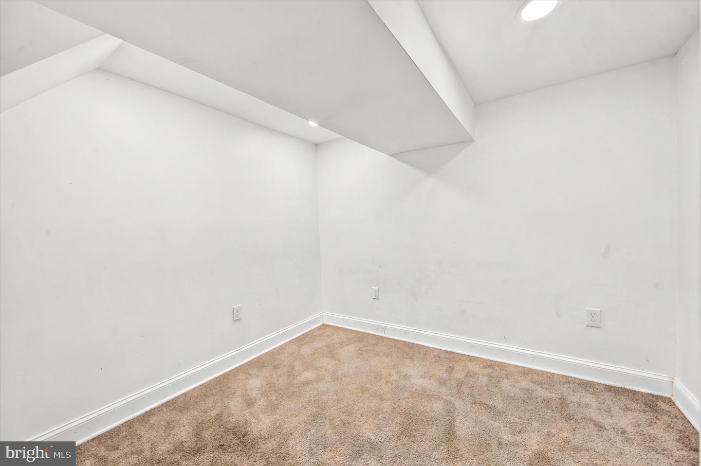 6701 Kindred St Property Photo 19
