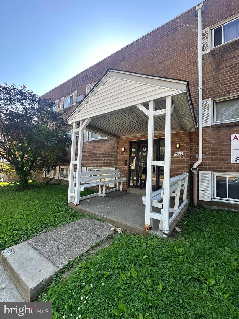 7909 Dungan Rd #4b Property Photo 1