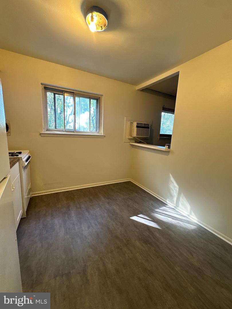 7909 Dungan Rd #4b Property Photo 3