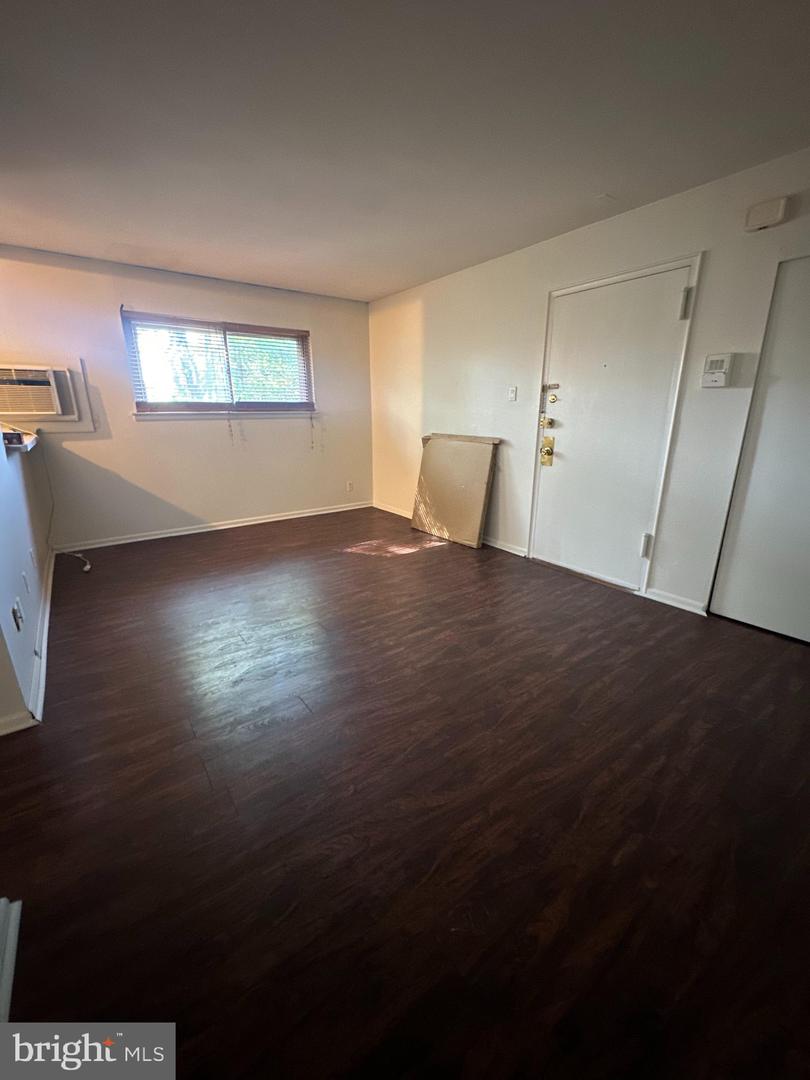 7909 Dungan Rd #4b Property Photo 9