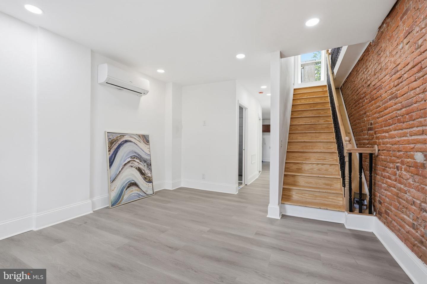 1820 Plum Property Photo 6