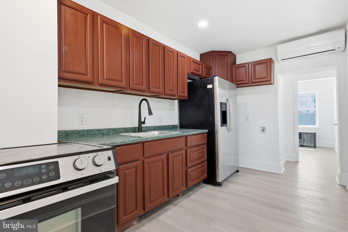 1820 Plum Property Photo 10