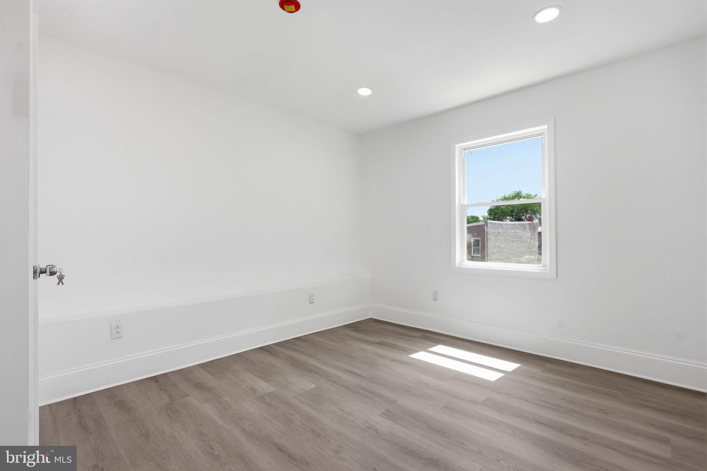1820 Plum Property Photo 15
