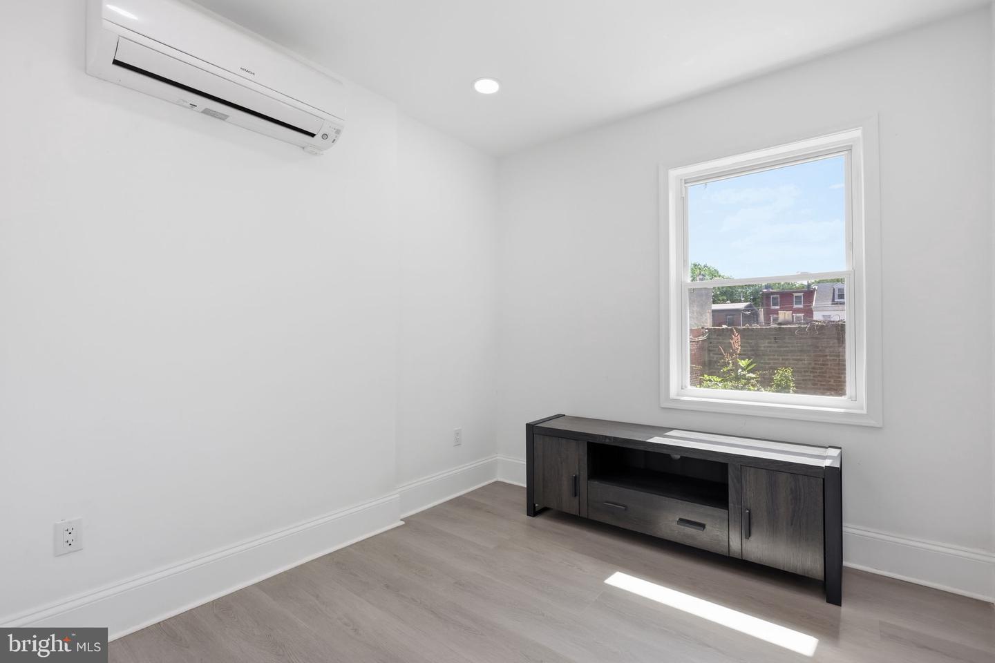 1820 Plum Property Photo 17