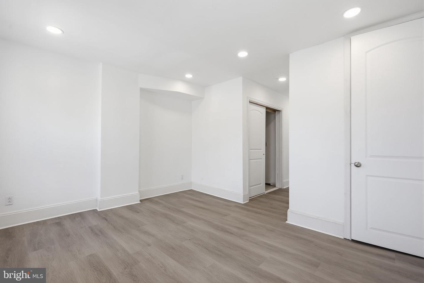 1820 Plum Property Photo 18