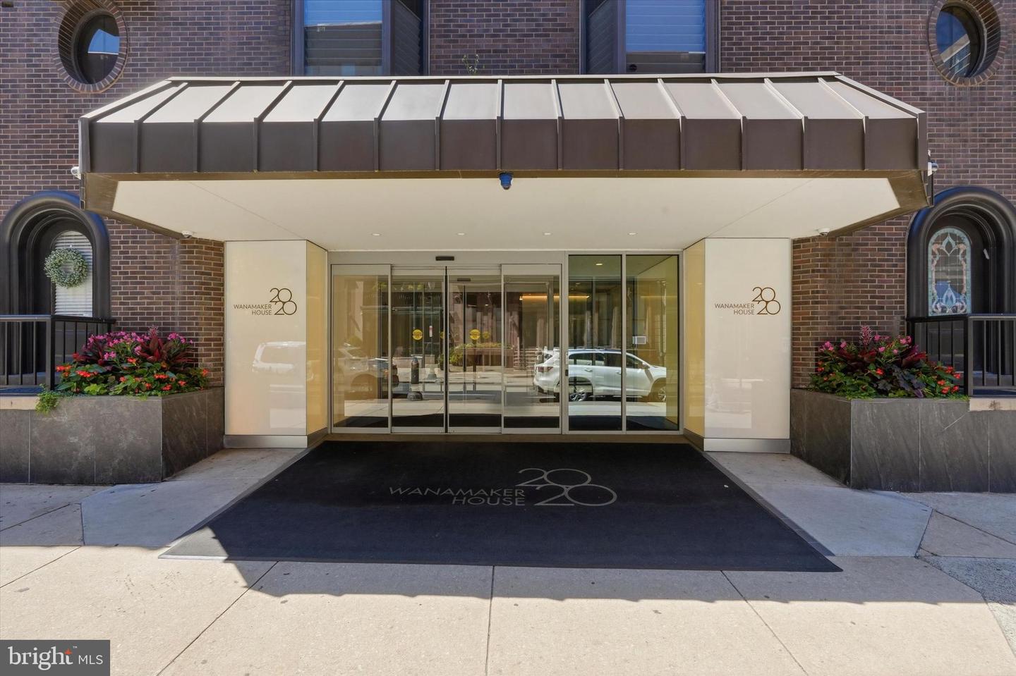2018-32 WALNUT ST #23E Property Photo 1