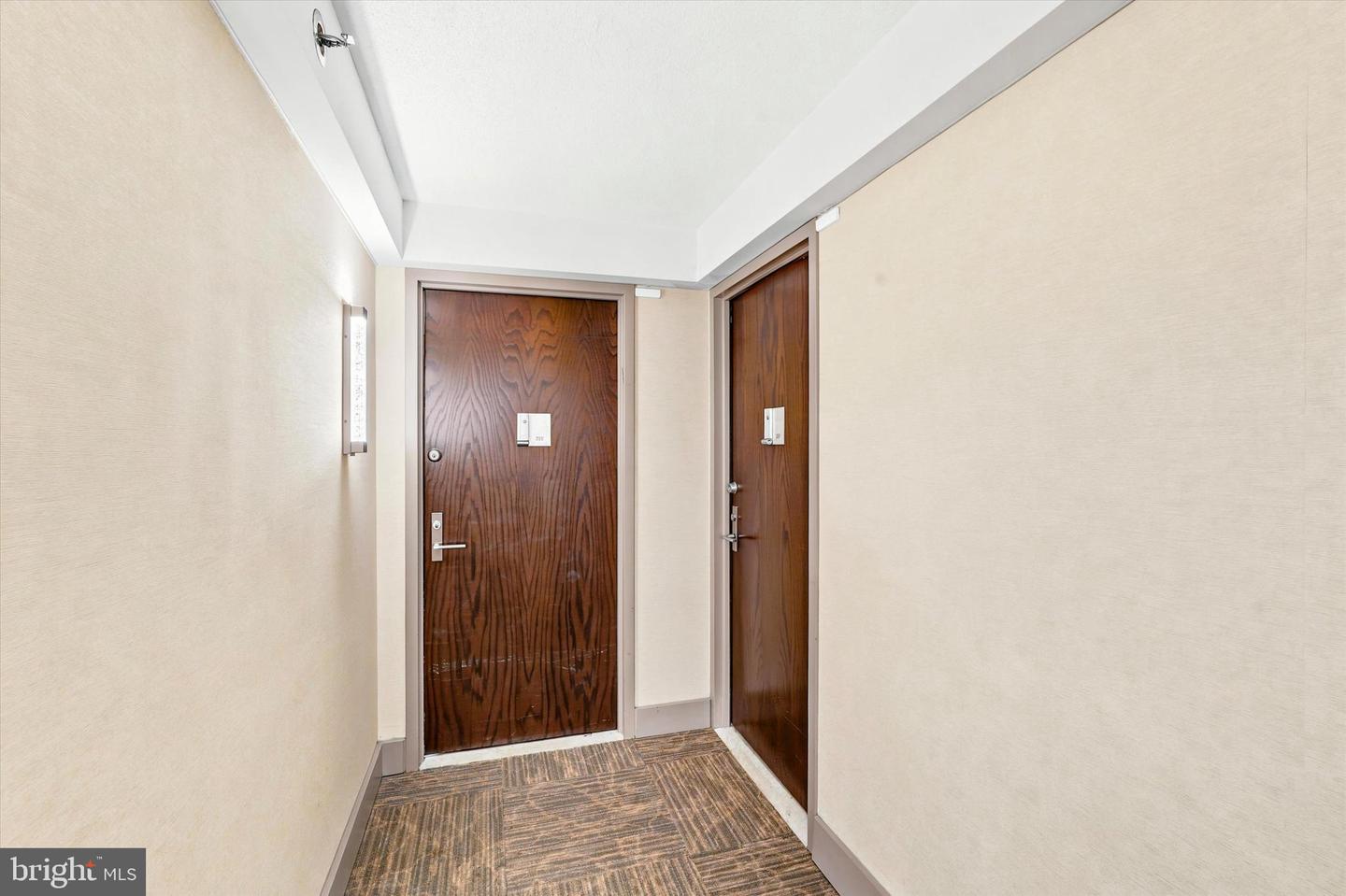 2018-32 Walnut St #23e Property Photo 4