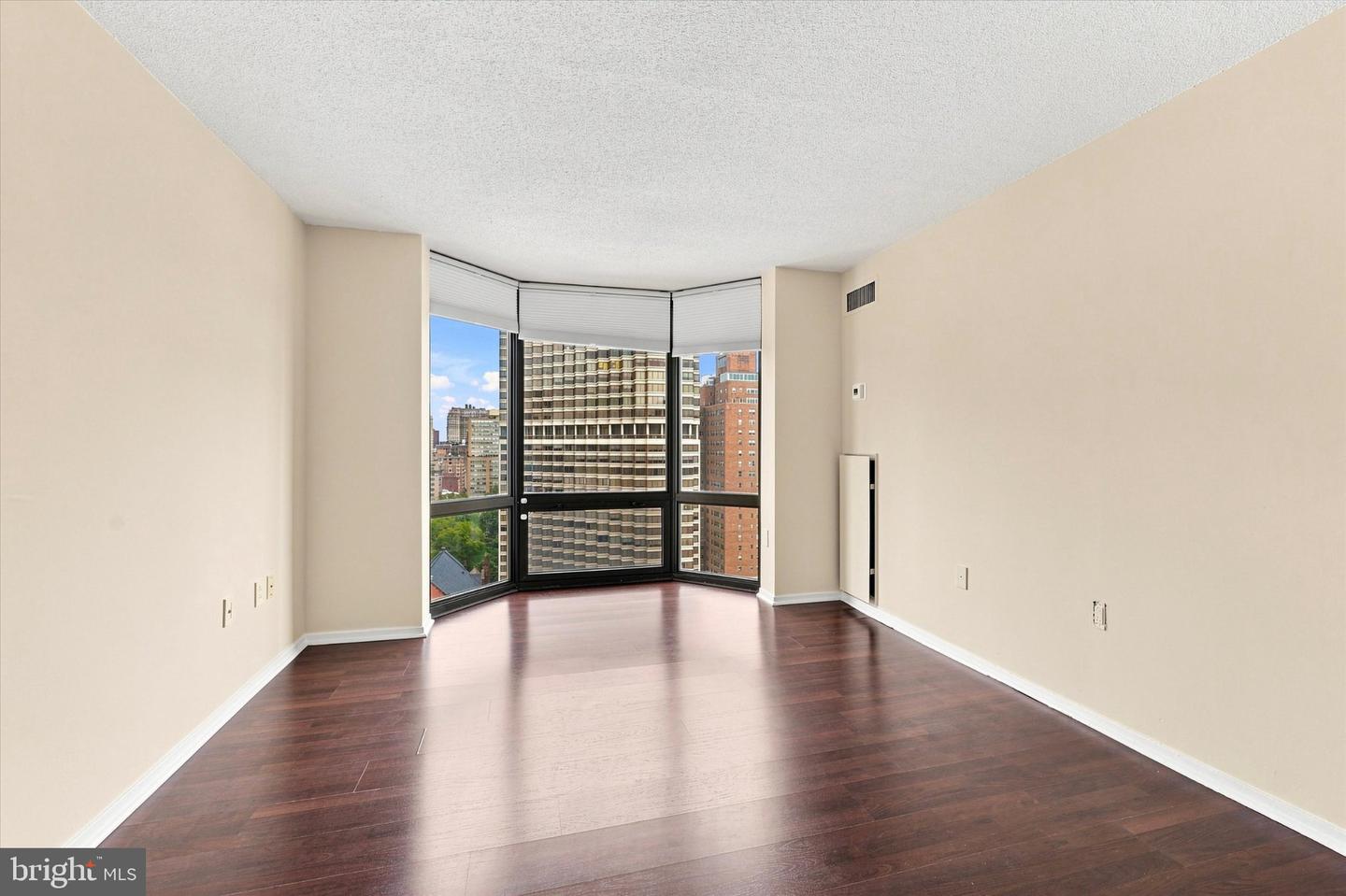 2018-32 Walnut St #23e Property Photo 15