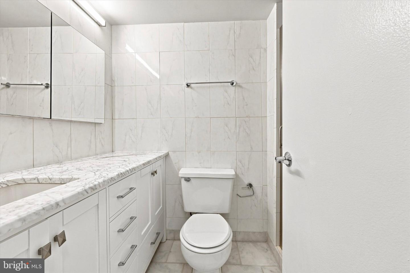 2018-32 Walnut St #23e Property Photo 17
