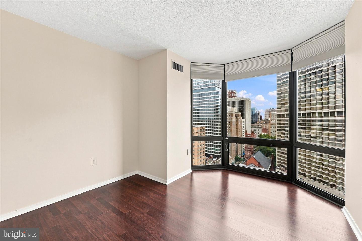 2018-32 Walnut St #23e Property Photo 18