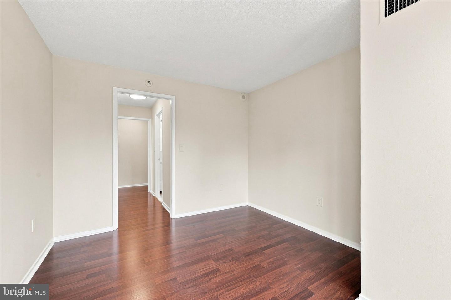 2018-32 Walnut St #23e Property Photo 19