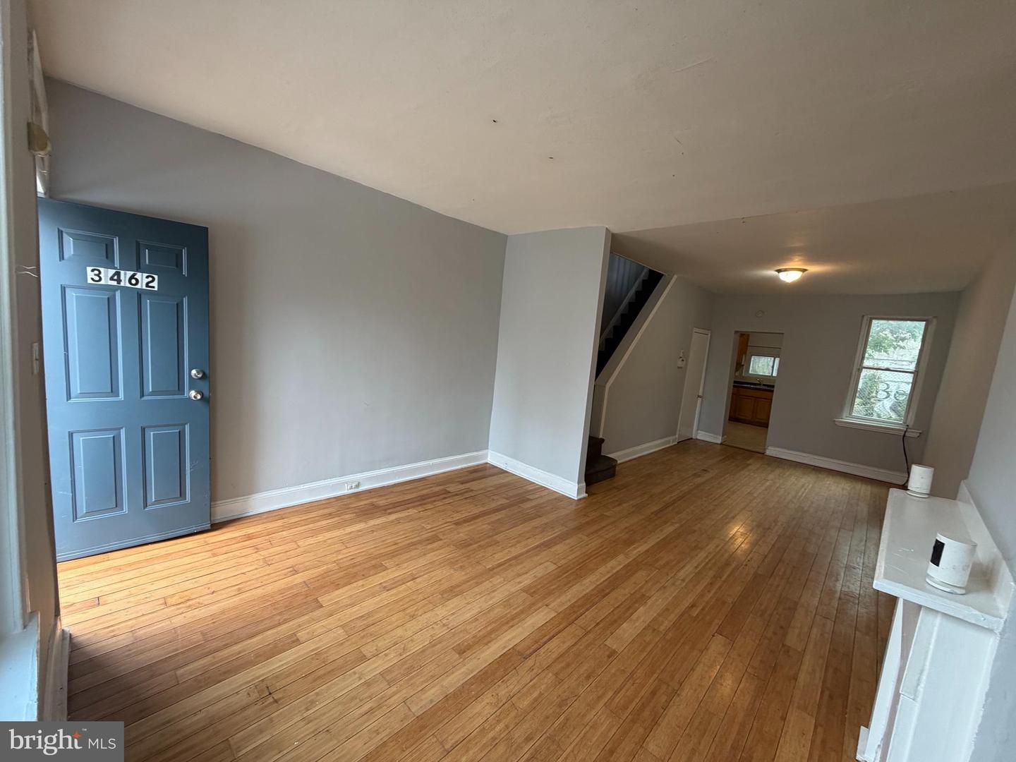 3462 N Lee St Property Photo 2