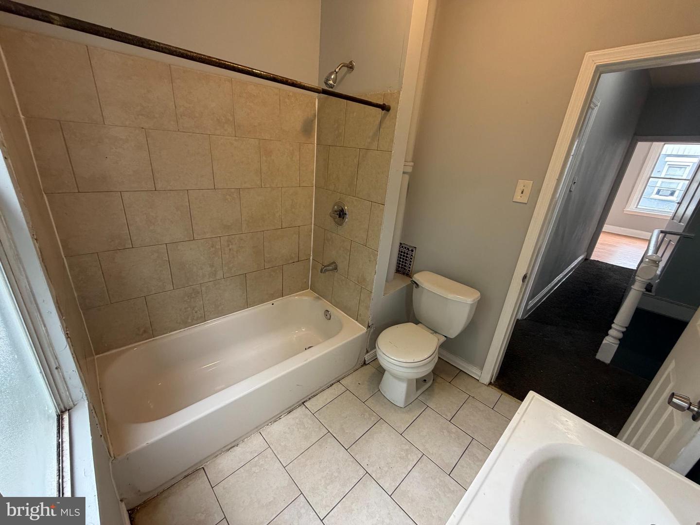 3462 N Lee St Property Photo 8