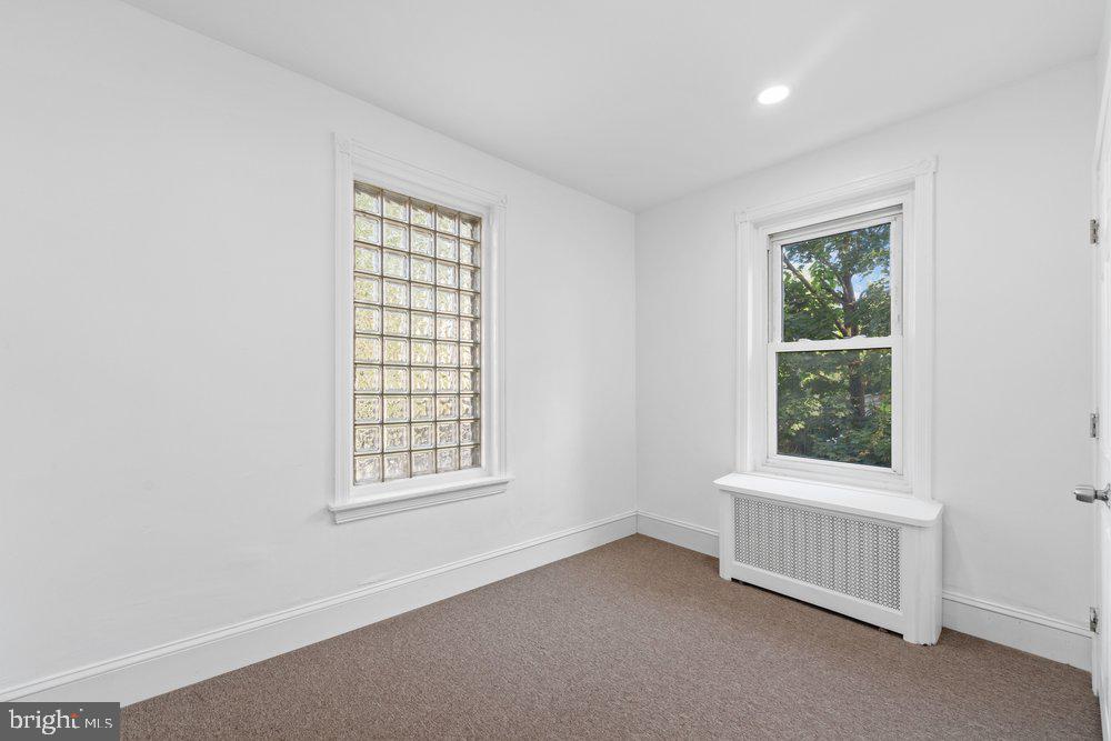 1364 W Spencer St Property Photo 18