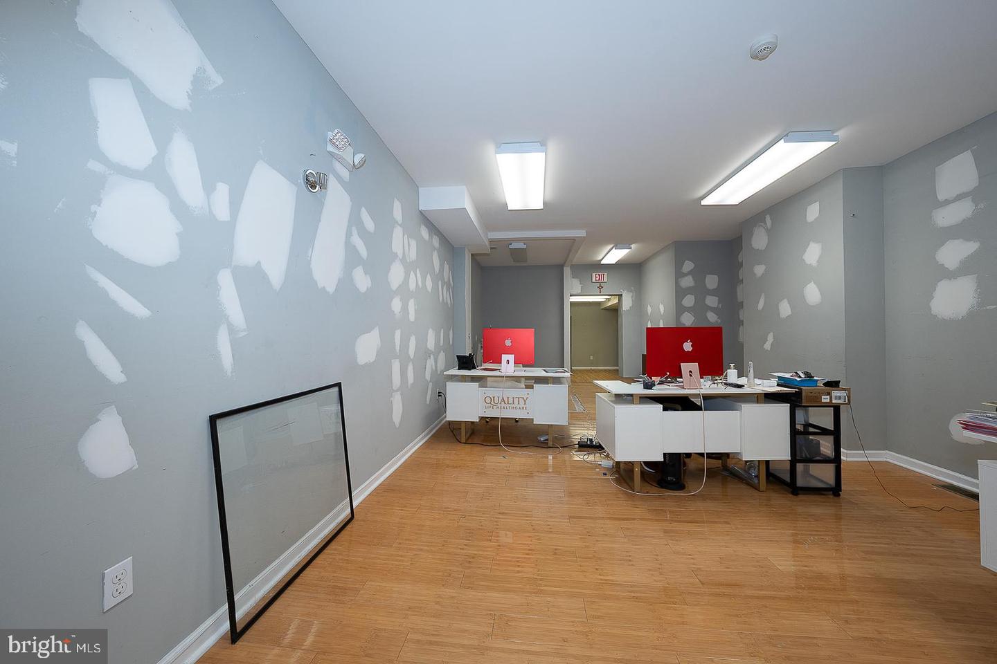 8002 Frankford Ave Property Photo 3
