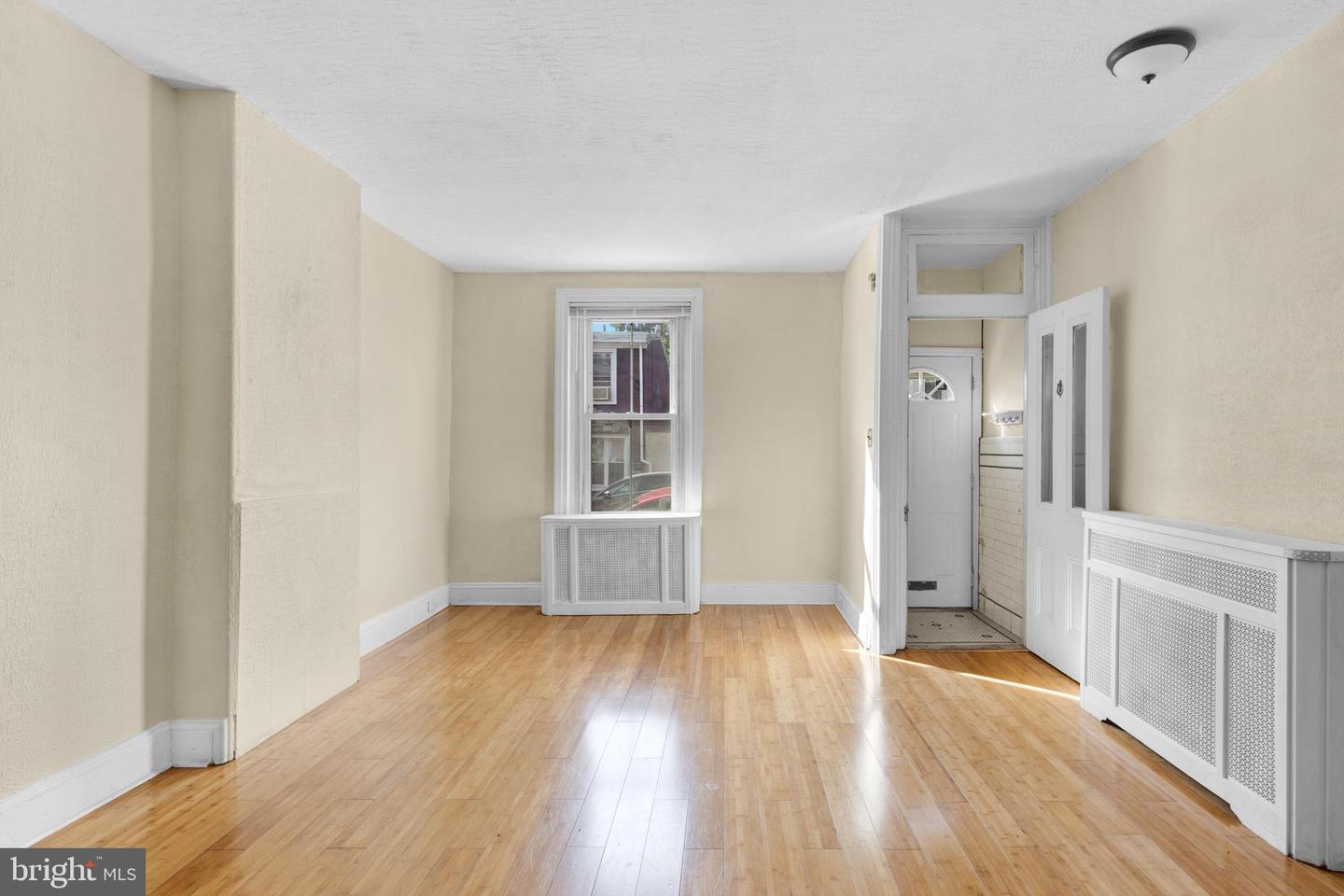 122 W Salaignac St Property Photo 7
