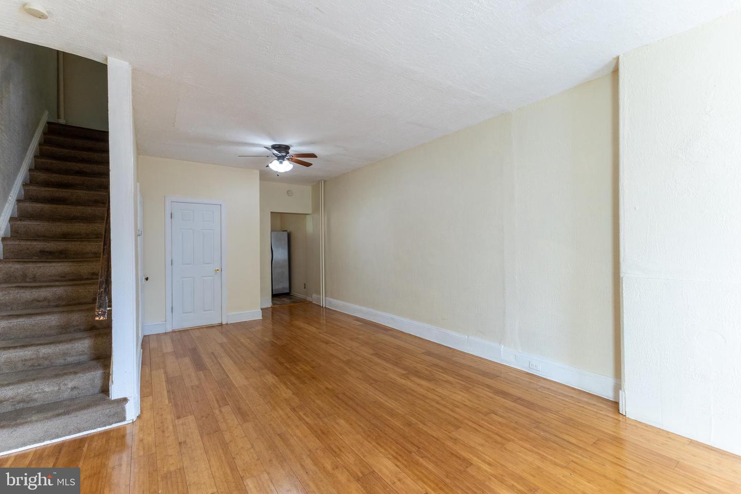 122 W Salaignac St Property Photo 8