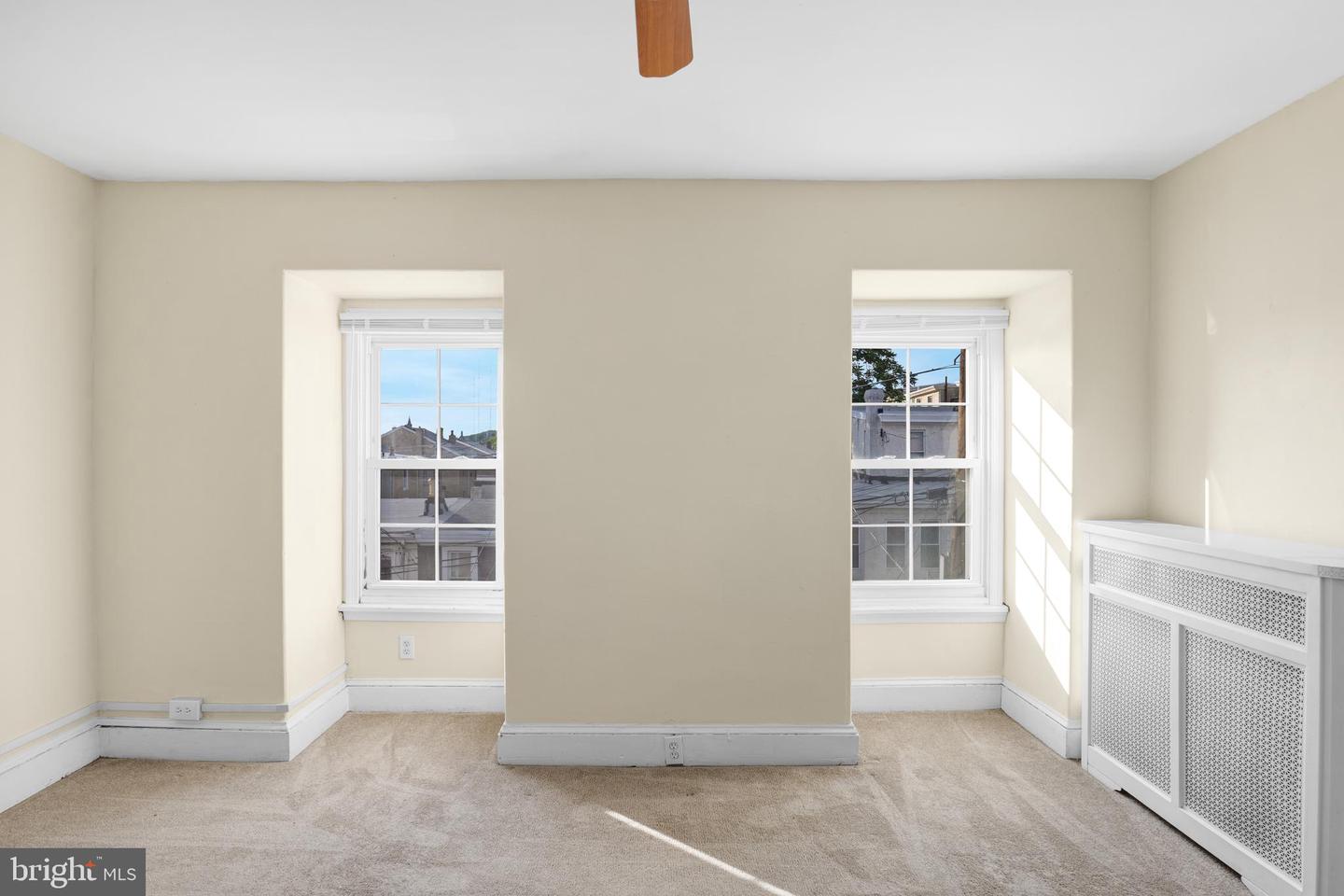 122 W Salaignac St Property Photo 23