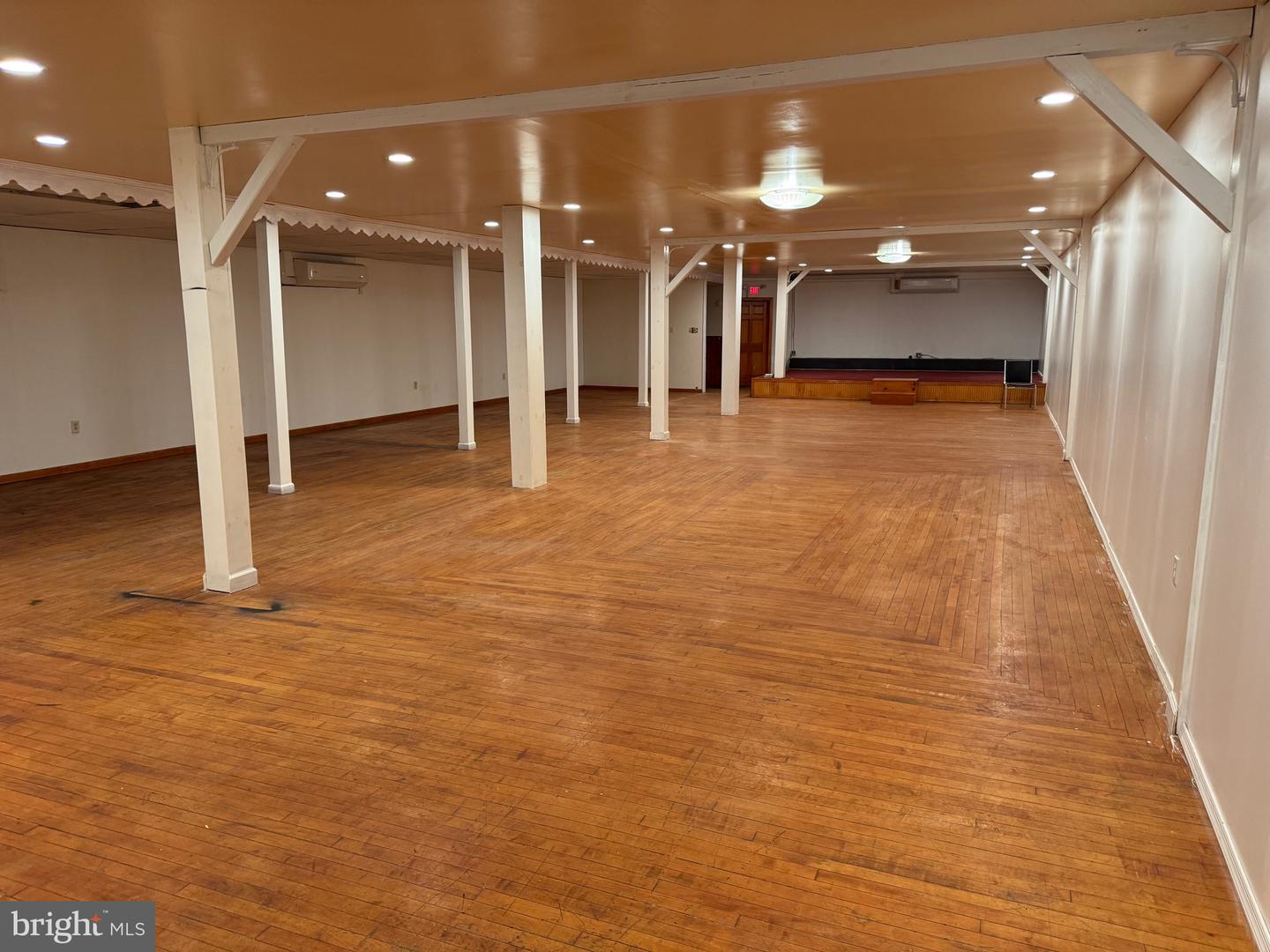 711 SNYDER AVE #202 Property Photo 1