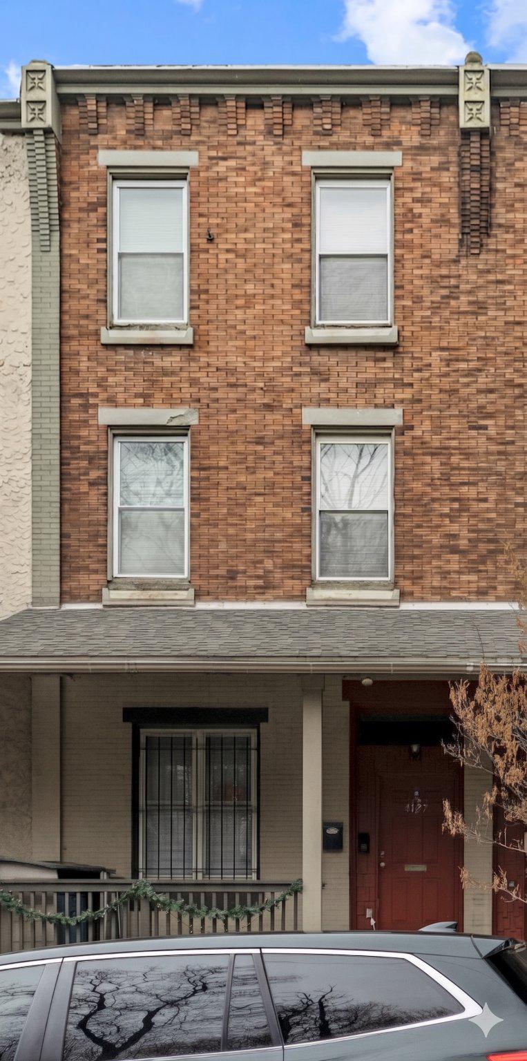 4127 Woodland Ave Property Photo 1