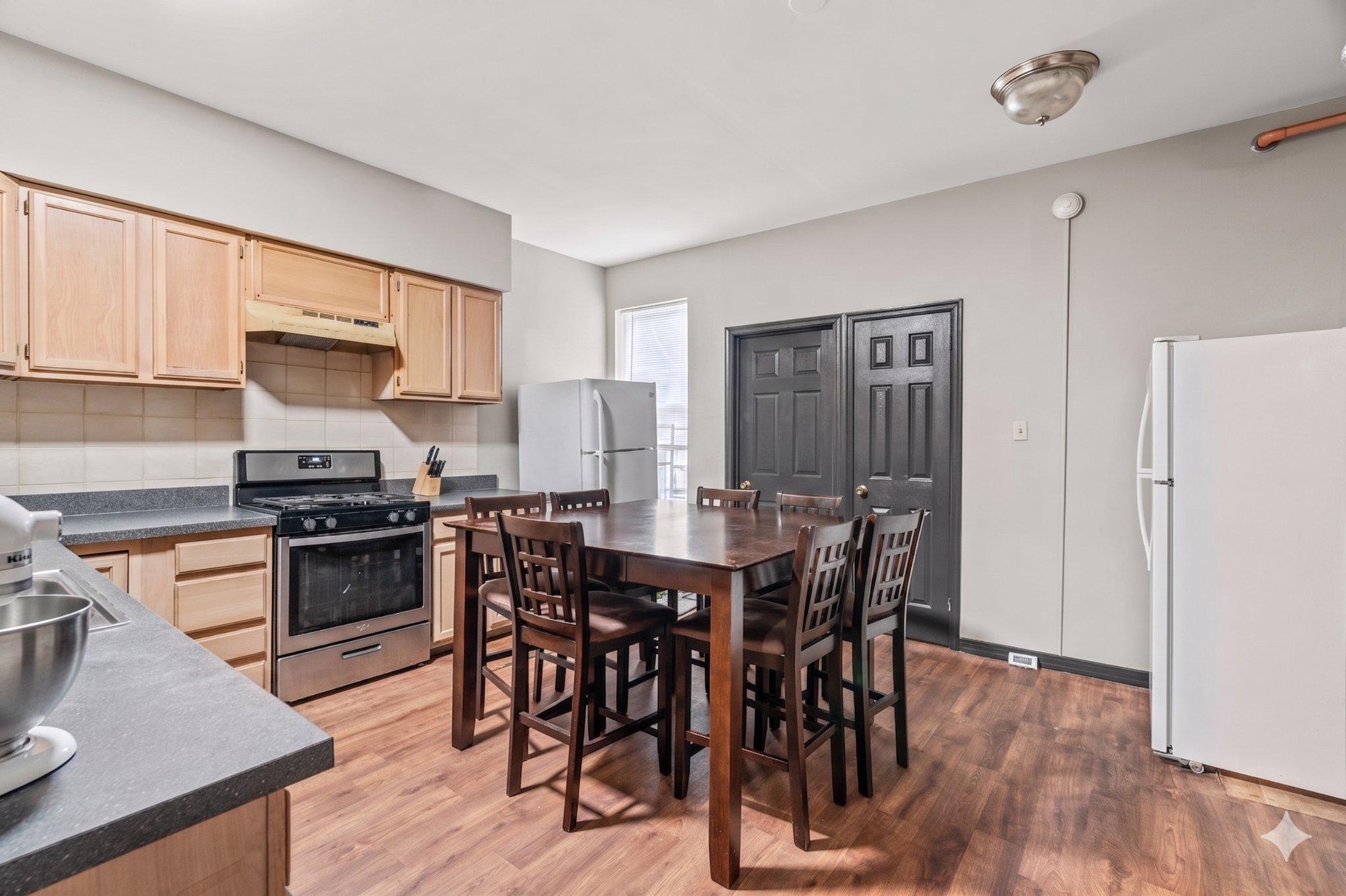 4127 Woodland Ave Property Photo 4