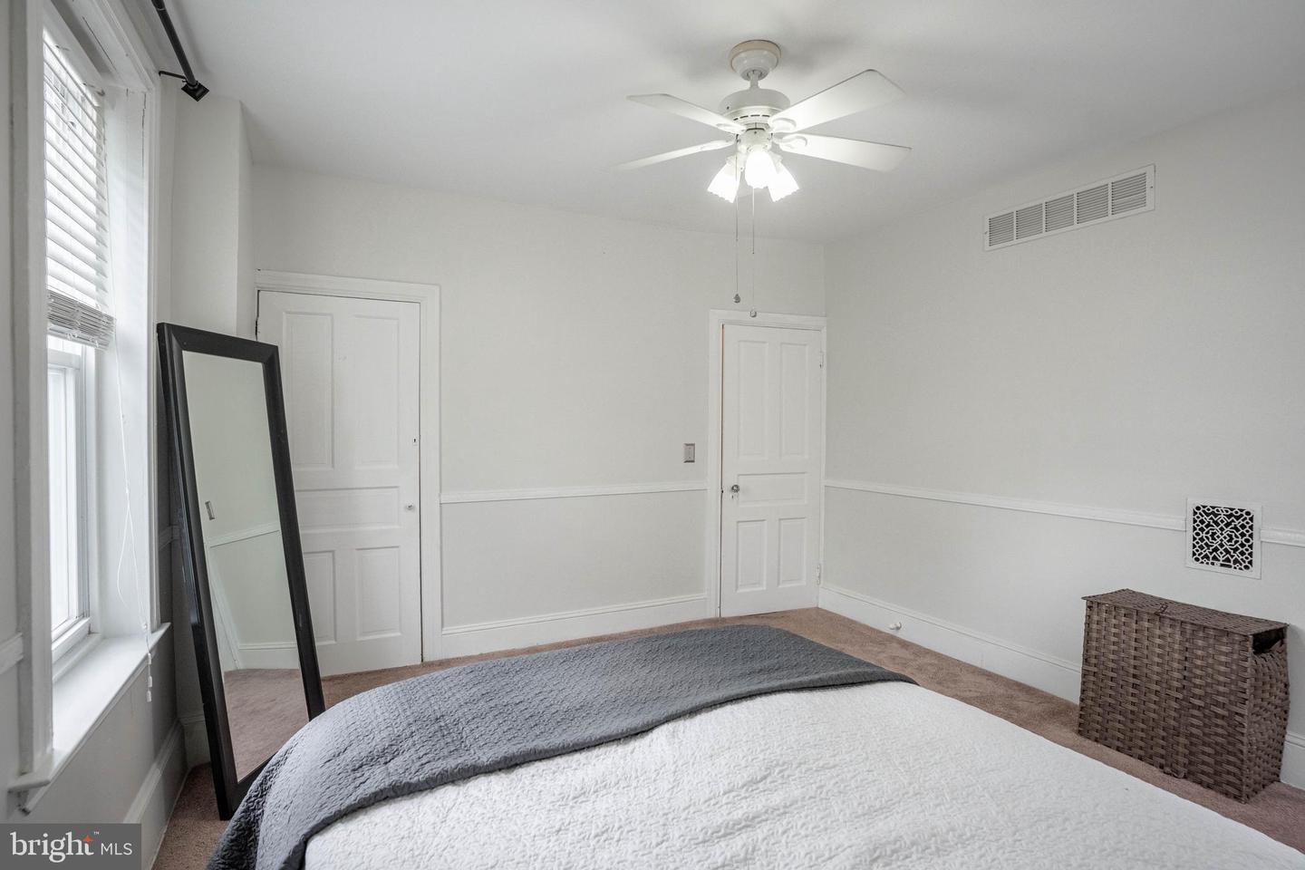 4326 Mitchell St Property Photo 16