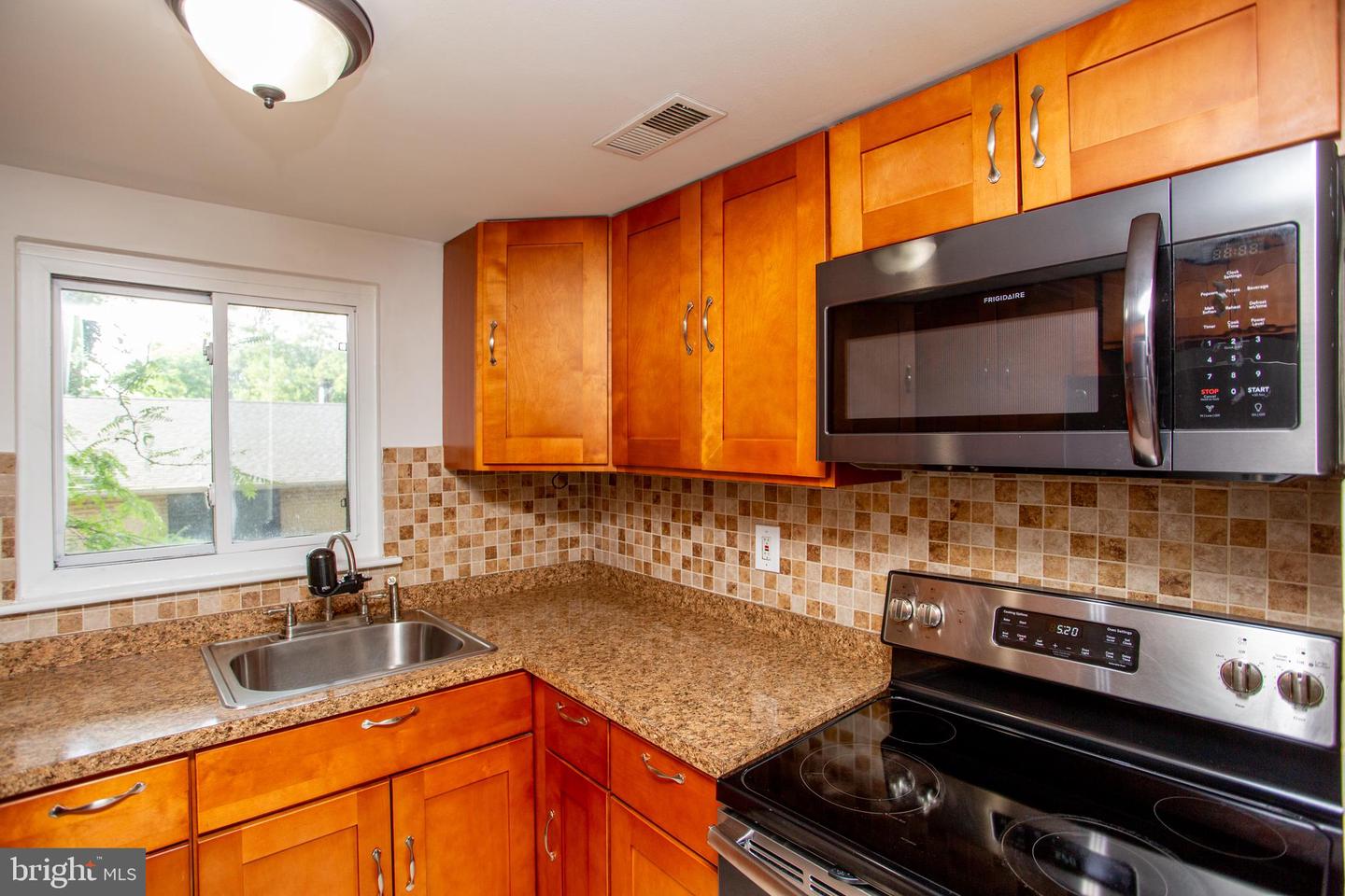 8030-00 Ditman St #72l Property Photo 7