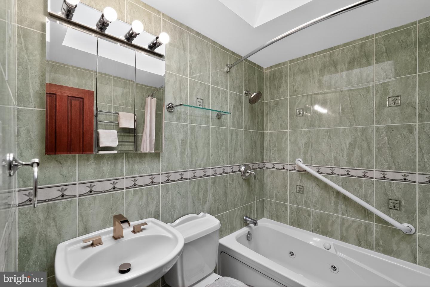 327 Nandina St Property Photo 23