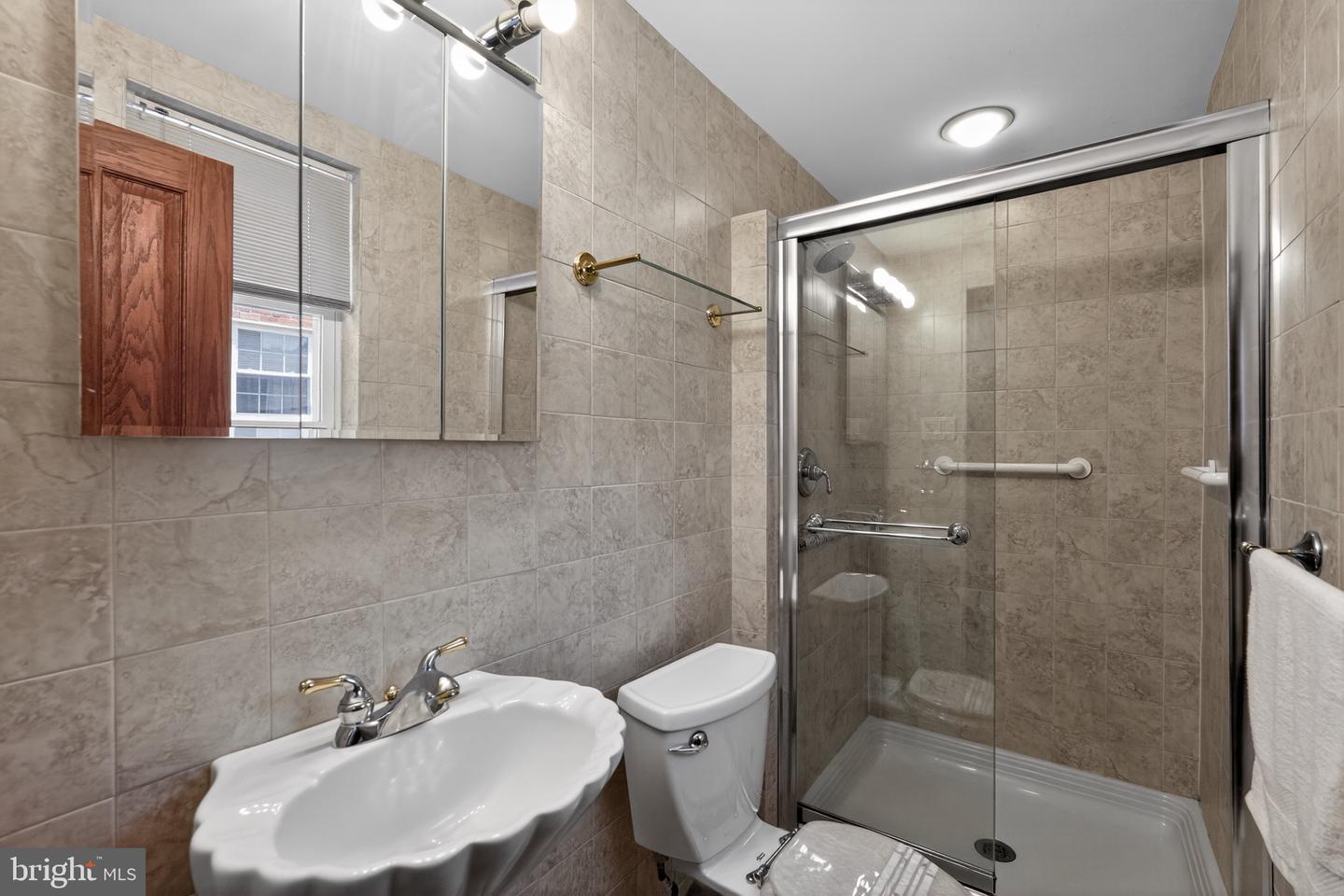 327 Nandina St Property Photo 24
