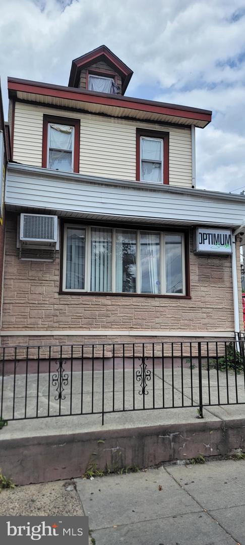 421 W Olney Ave Property Photo 2