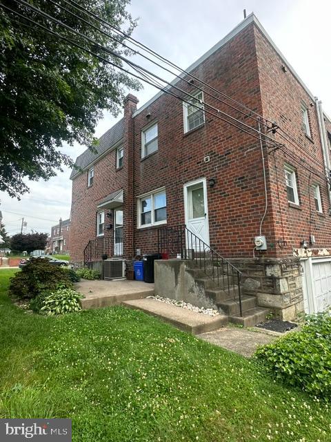 9312 Crispin St Property Photo 4
