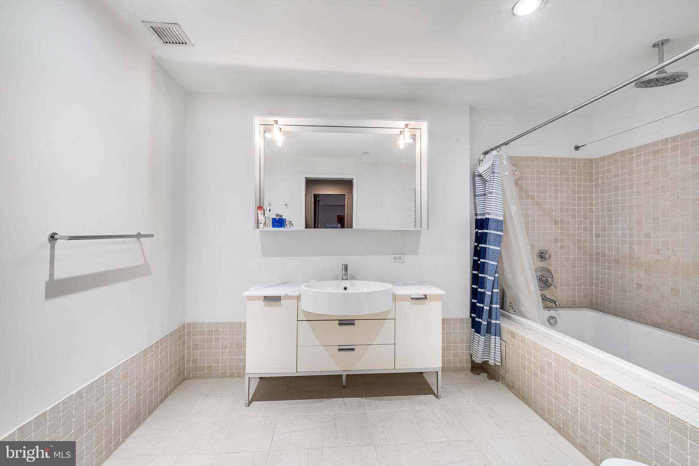 105 S 12th St #501 Property Photo 15