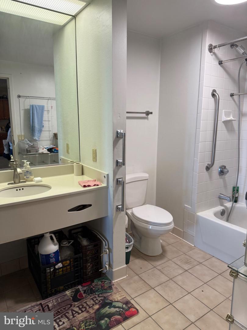 1100 Vine St #p104 Property Photo 2