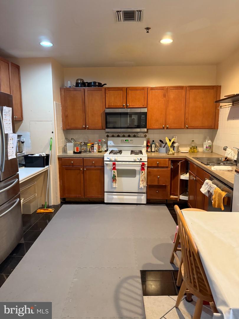 1100 Vine St #p104 Property Photo 13