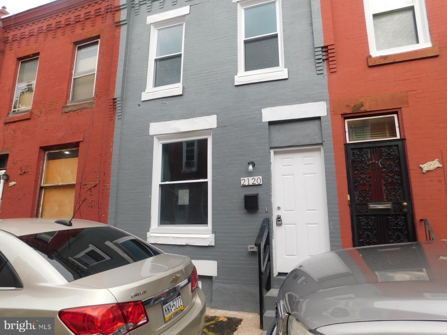 2120 N Dover St Property Photo 1